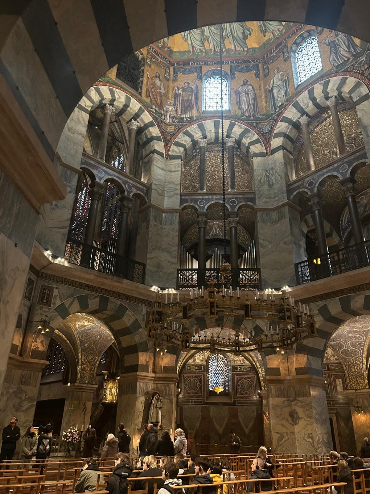 A BLOG FOR TEENAGERS