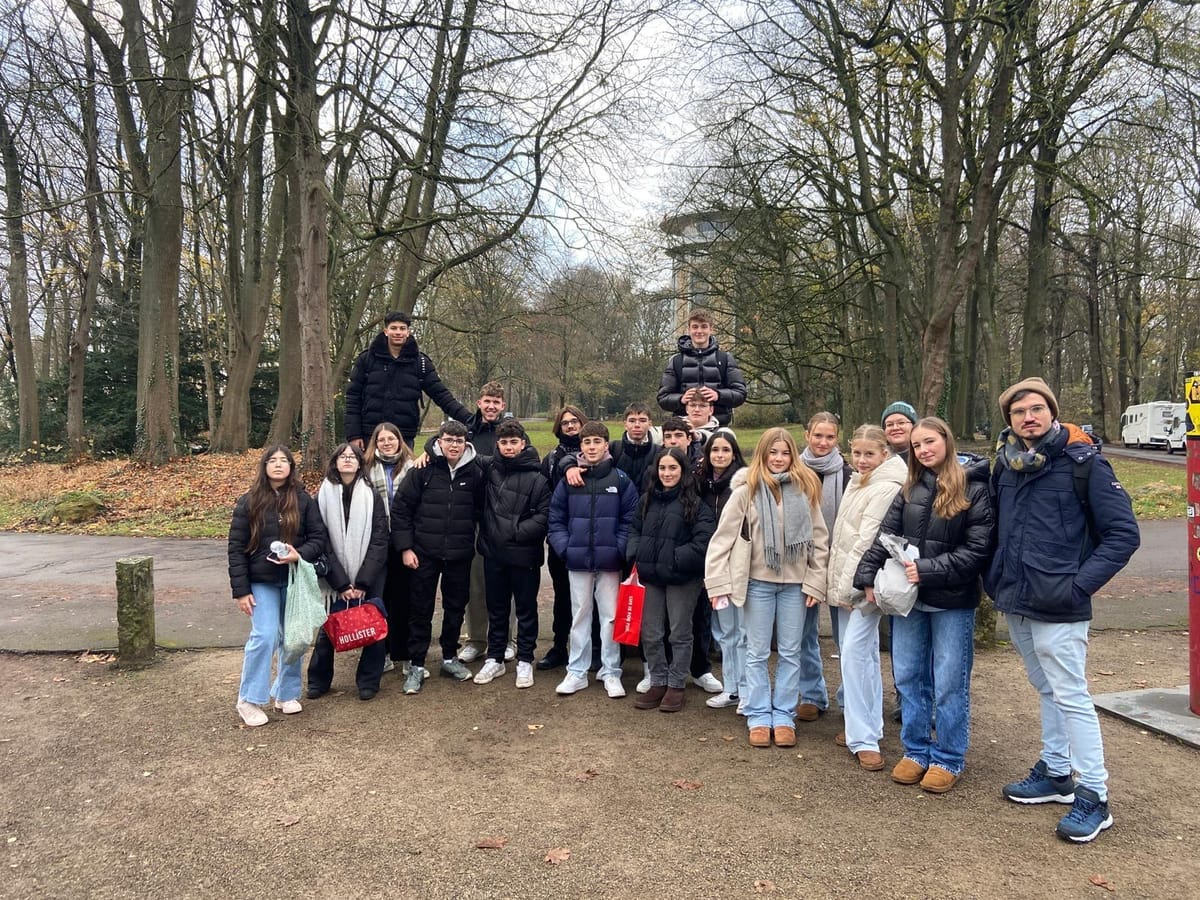 A BLOG FOR TEENAGERS